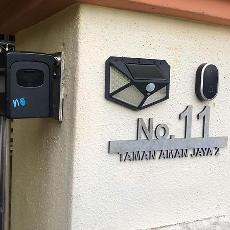 E&Y Homestay Kuala Rompin Exterior foto
