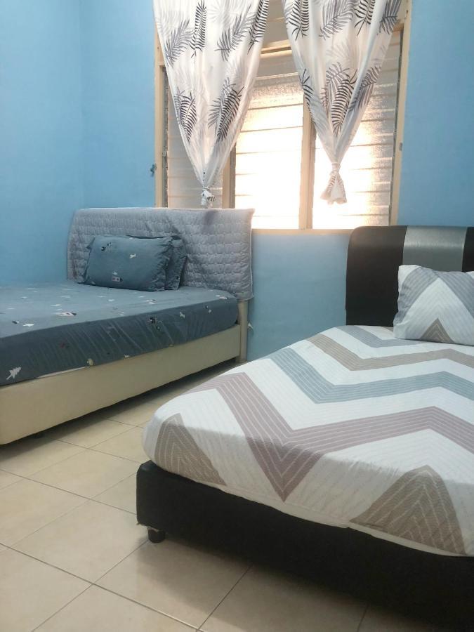 E&Y Homestay Kuala Rompin Exterior foto
