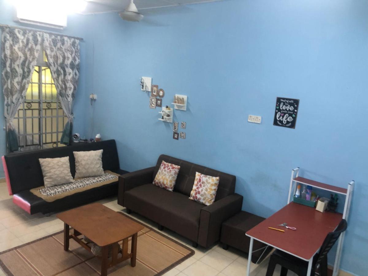 E&Y Homestay Kuala Rompin Exterior foto