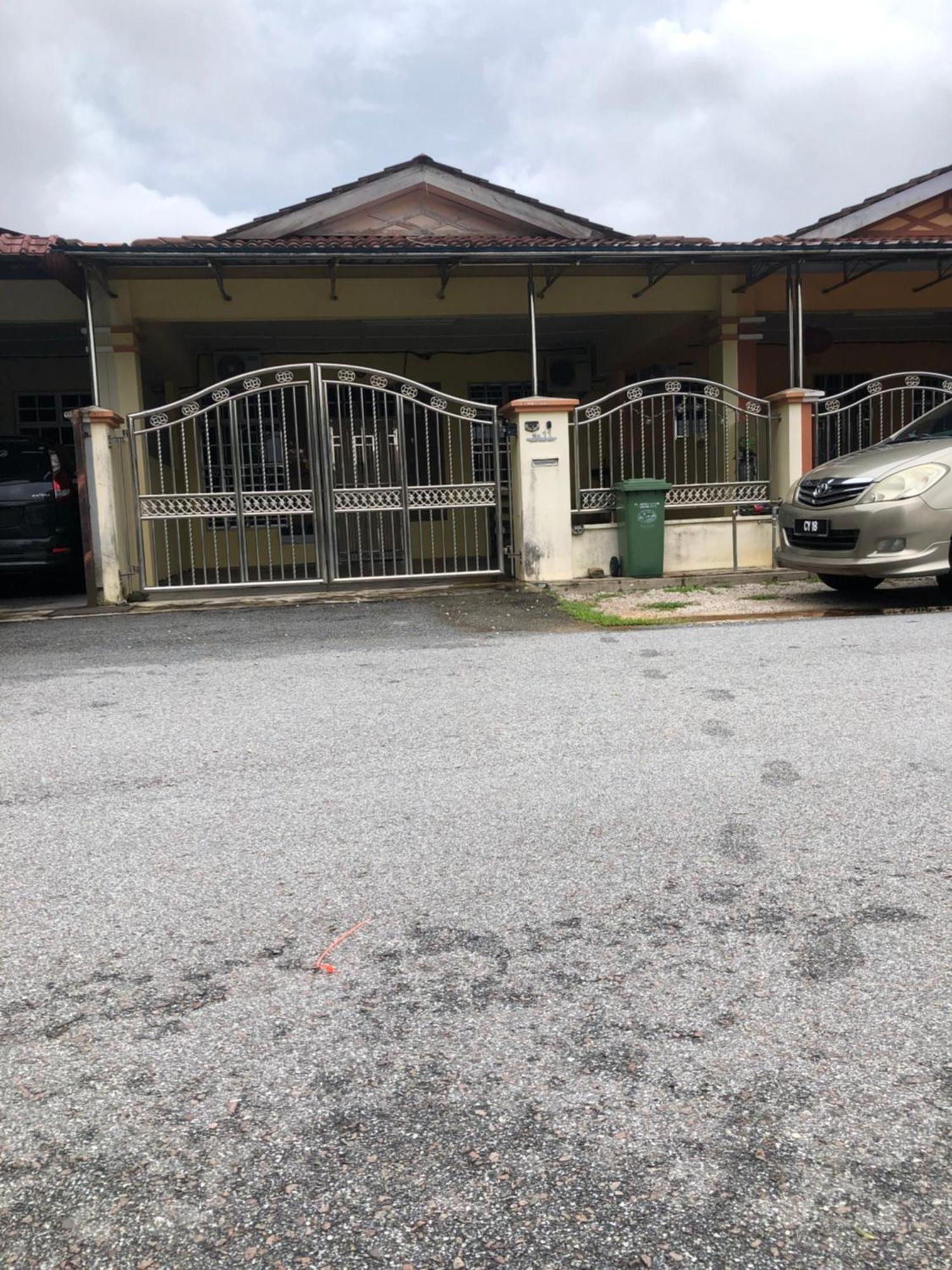 E&Y Homestay Kuala Rompin Exterior foto